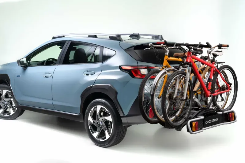 Pyöräteline vetokoukkuun ( 3 pyörää, 13 napainen)