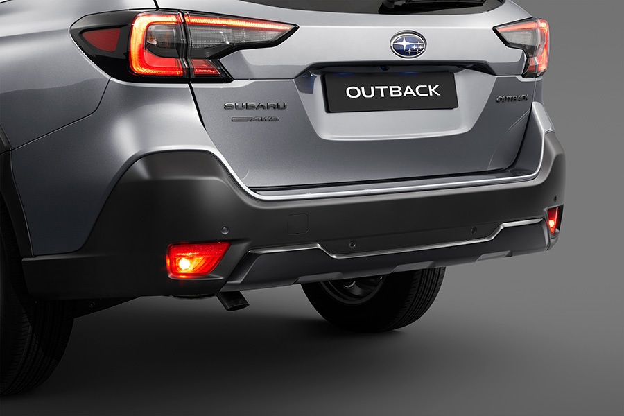 Takaosan alaosan suojus Subaru Outbackissa, sijoitettu takapuskurin alle.