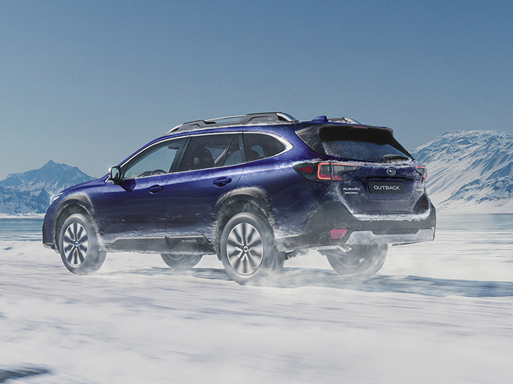 Subaru Outback lumessa X-Mode-tilassa – kehittynyt neliveto ja ajotilat Snow/Dirt ja Deep Snow/Mud takaavat varmuutta kaikissa talviolosuhteissa.