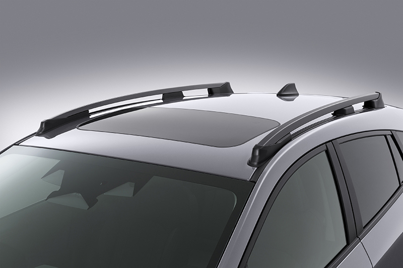 Subaru Crosstrek, jossa on avattava kattoluukku ja kattokaiteet.