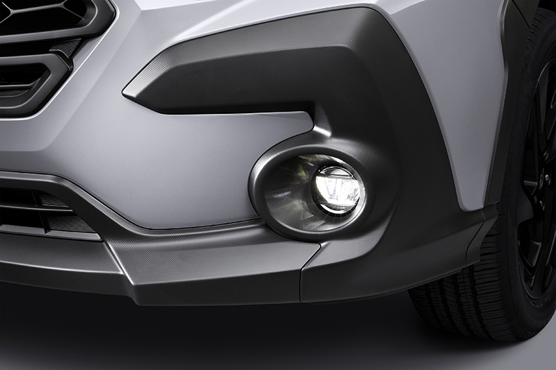 Lähikuva Subaru Crosstrekin sumuvaloista.