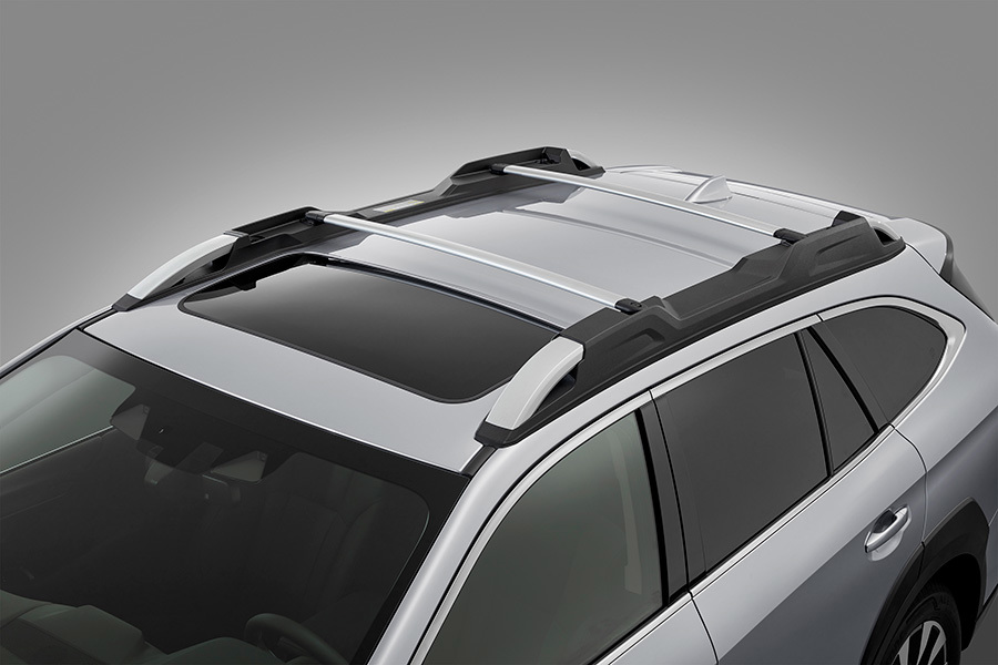 Subaru Outback Summit varustettuna avattavalla aurinkokatolla – panoraamalasikatto lisää mukavuutta ja tekee jokaisesta matkasta elämyksen.