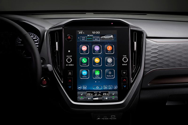 Subaru Foresterin suuri kosketusnäyttö esittää älykkäitä sovelluksia – täydellinen hallinta navigoinnista, viihteestä ja yhteyksistä intuitiivisella näytöllä.