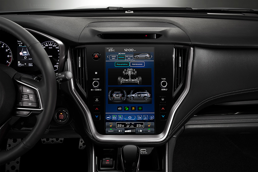Subaru Outback informatiivisella kosketusnäytöllä – seuraa reaaliaikaisesti kaikkea ajotilasta ja voimansiirrosta polttoainetalouteen ja auton dynamiikkaan.