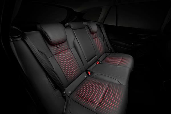 Kuvitus, joka näyttää aktiiviset lämmityselementit Subarun takaistuimissa.