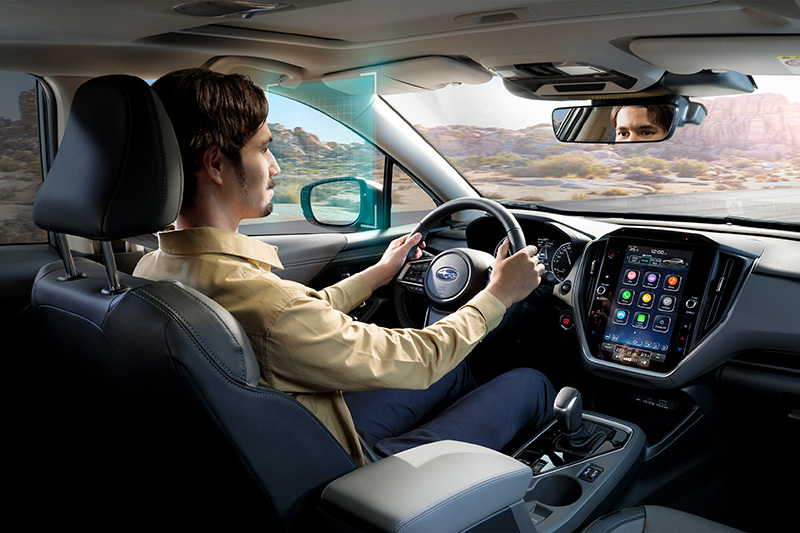 Ruudukko osoittaa, kuinka Subarun kasvojentunnistuskamera seuraa kuljettajan katsetta ja asentoa – varoittaen reaaliajassa tarkkaamattomuudesta tai väsymyksestä.