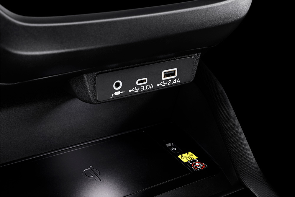 Subaru tarjoaa USB Type A- ja C-liitännät sekä edessä että takana – jotta kaikki matkustajat voivat ladata laitteitaan liitintyypistä riippumatta.